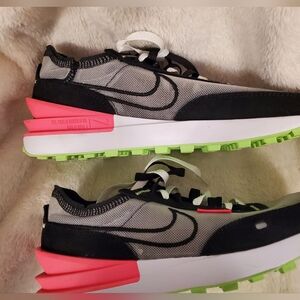 Womens Nike Sneakers
